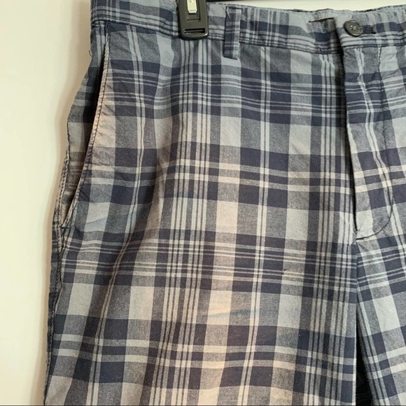 Banana Republic 34 Gray Plaid Flat Front Shorts - Picture 3 of 7